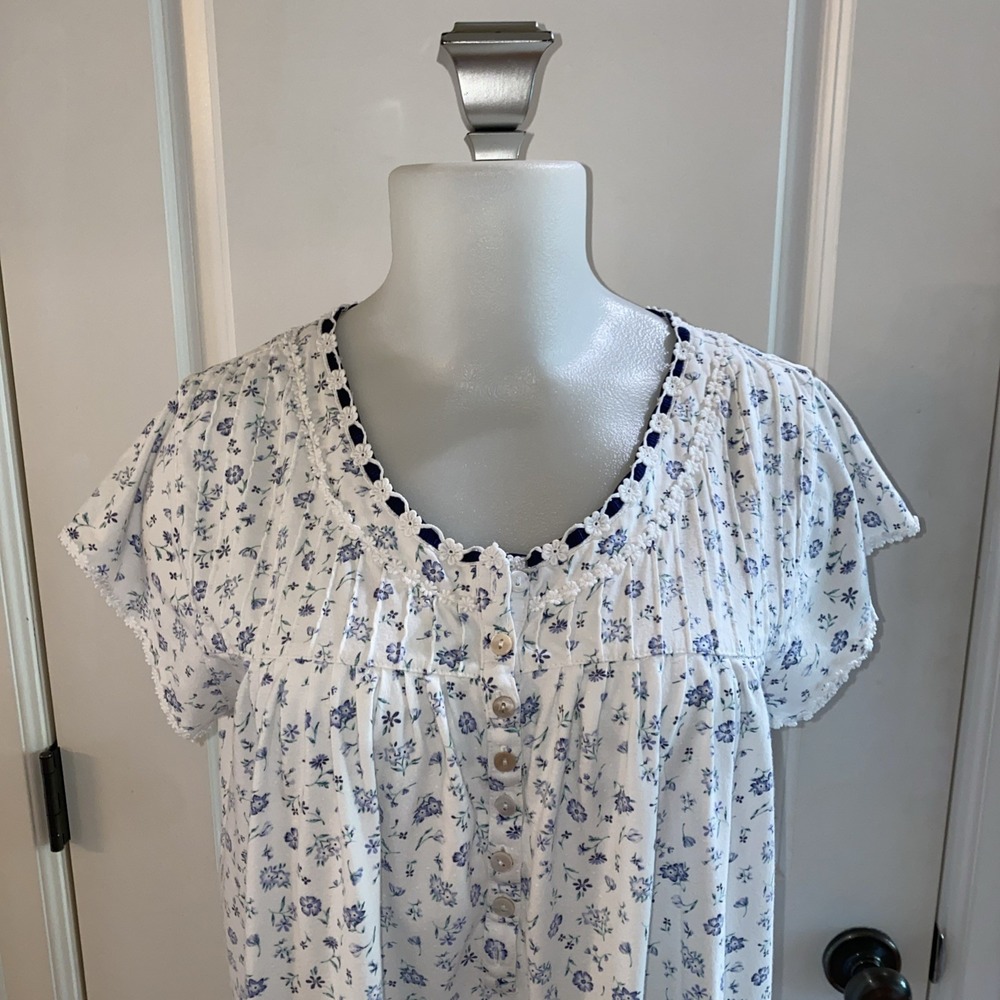 Eileen West Nightgown Size M Blue Floral Short Sleeve Lace Trim Button Front - Picture 2 of 11